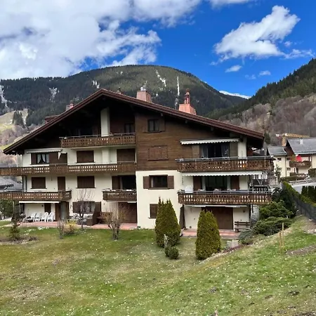 Geraeumige Haus Fless *