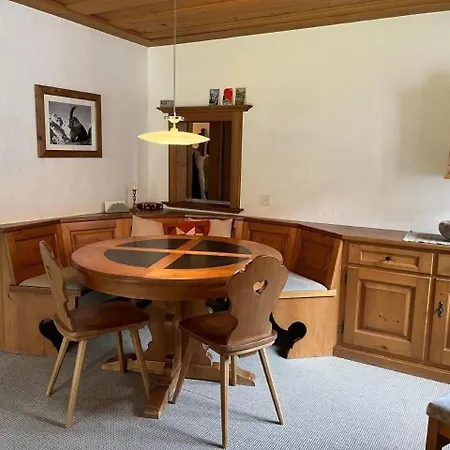 Geraeumige Ferienwohnung Haus Fless * Klosters