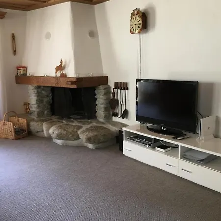 Apartment Geraeumige Ferienwohnung Haus Fless Klosters