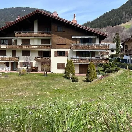 Geraeumige Ferienwohnung Haus Fless Apartment Klosters