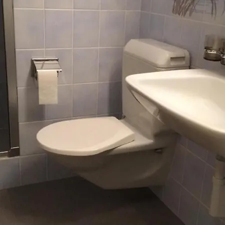 Geraeumige Ferienwohnung Haus Fless Apartment